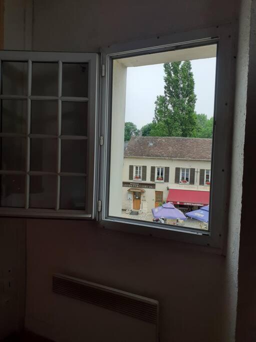 Appartement 2 Chambres A Lesigny Exteriér fotografie